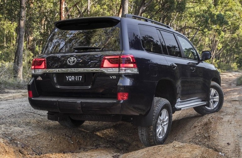 Toyota-Land-Cruiser-image3